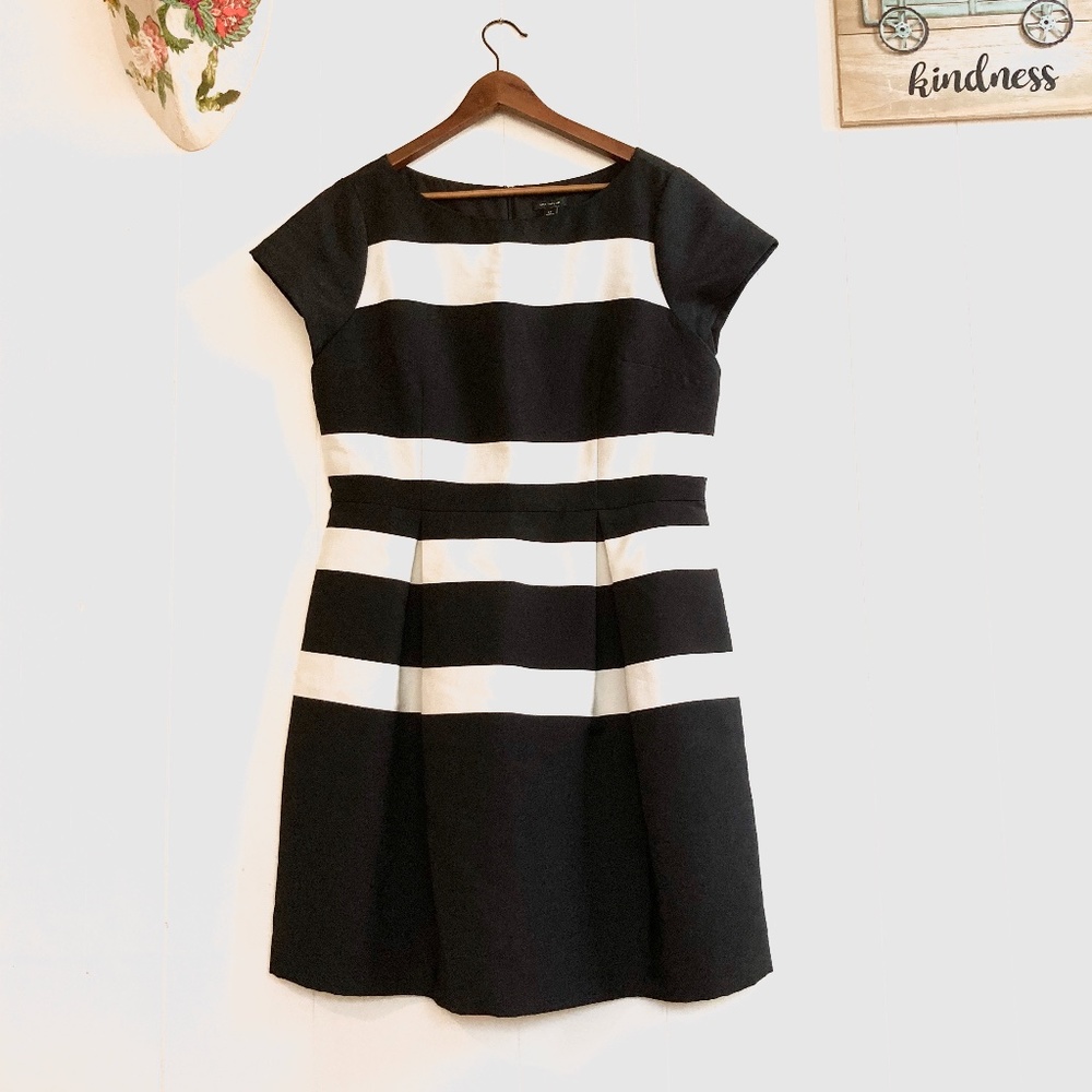 Ann Taylor Black & White Stripped Dress 14